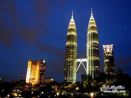   Petronas Twin Towers